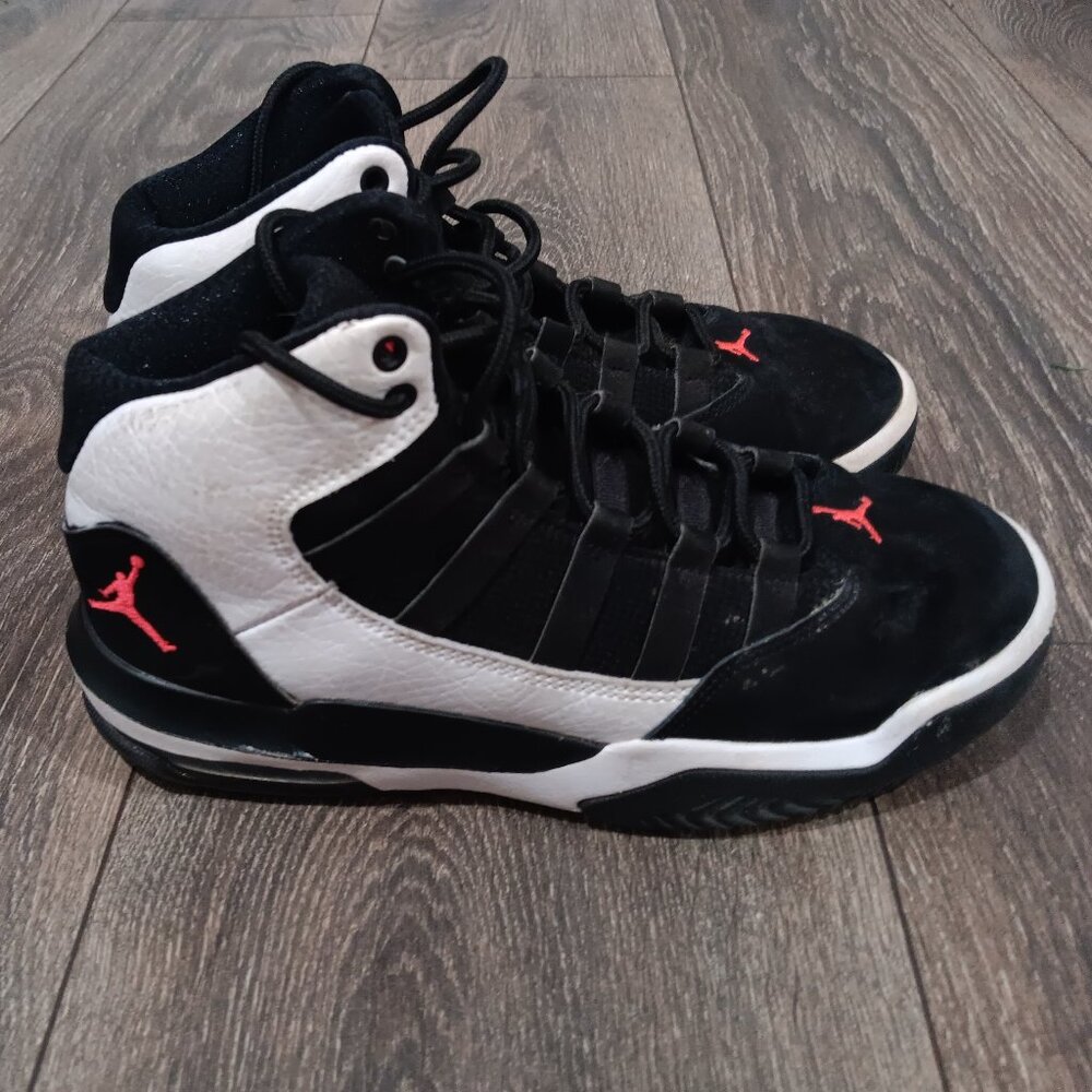 Nike Air Jordan Kids size 4